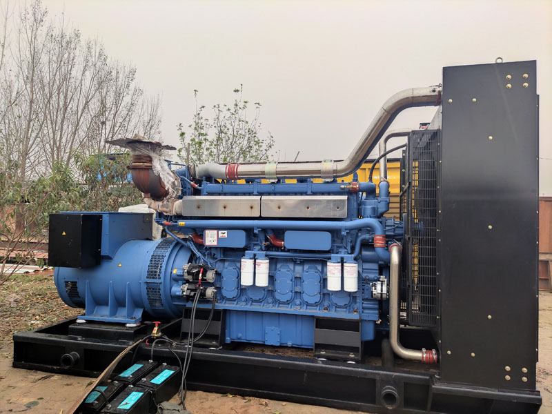 六安柴油发电机组更换机油时，应遵循哪些步骤？